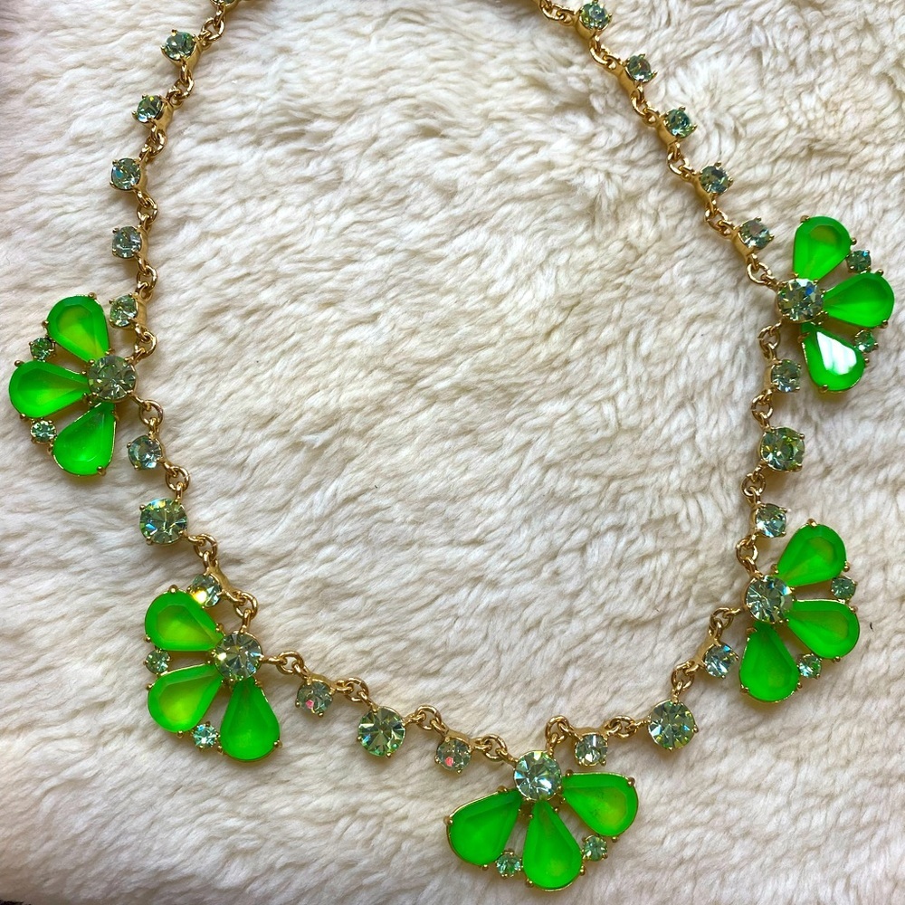 NWTag Jcrew green crystal statement necklace